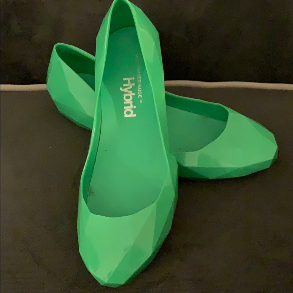 United nude flats
